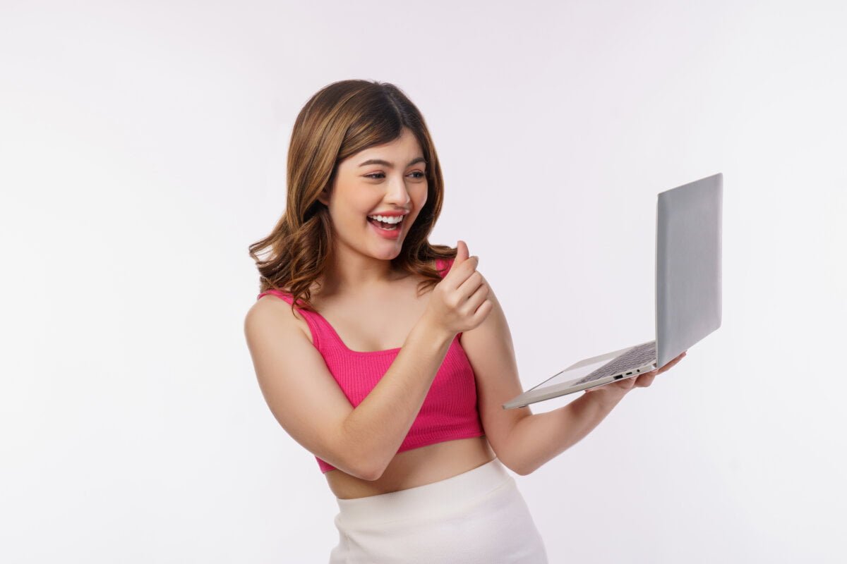 Pentingnya Menggunakan Software Original Dan Bukan Bajakan