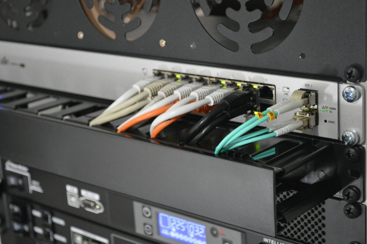 1.Penggunaan smart switch dalam kehidupan sehari-hari