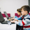 Kegiatan belajar online anak