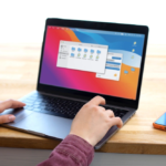Laptop dan handphone